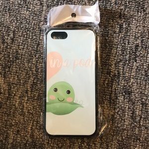 “in a pod” half heart iPhone 5s case